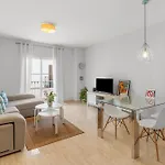 Center Only 150 M Luxury アパート フエンヒロラ